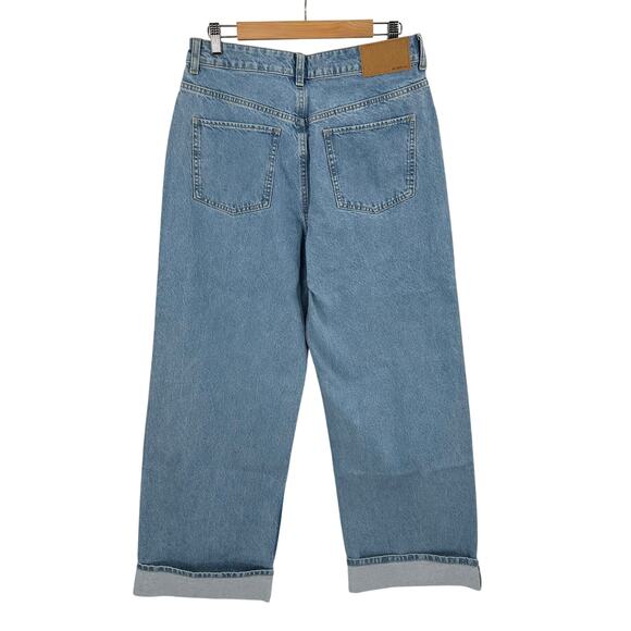 ASOS Design Loose Jean with Deep Turn Up Cuff in pale wash Size 30 - Picture 7 of 9